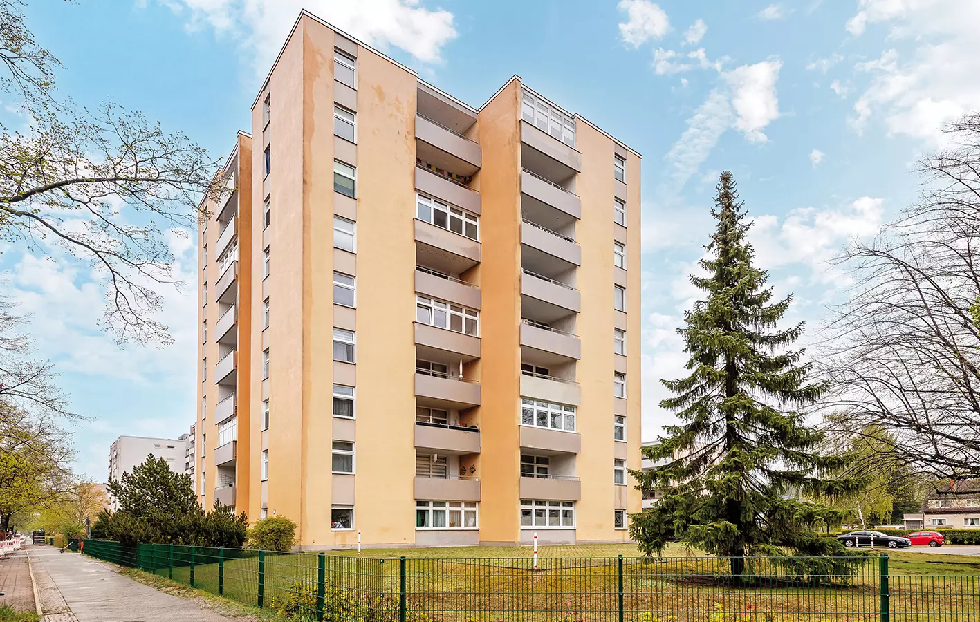 Above The Rooftops Of Berlin: 2.5 Rooms With A View Of The Tv Tower