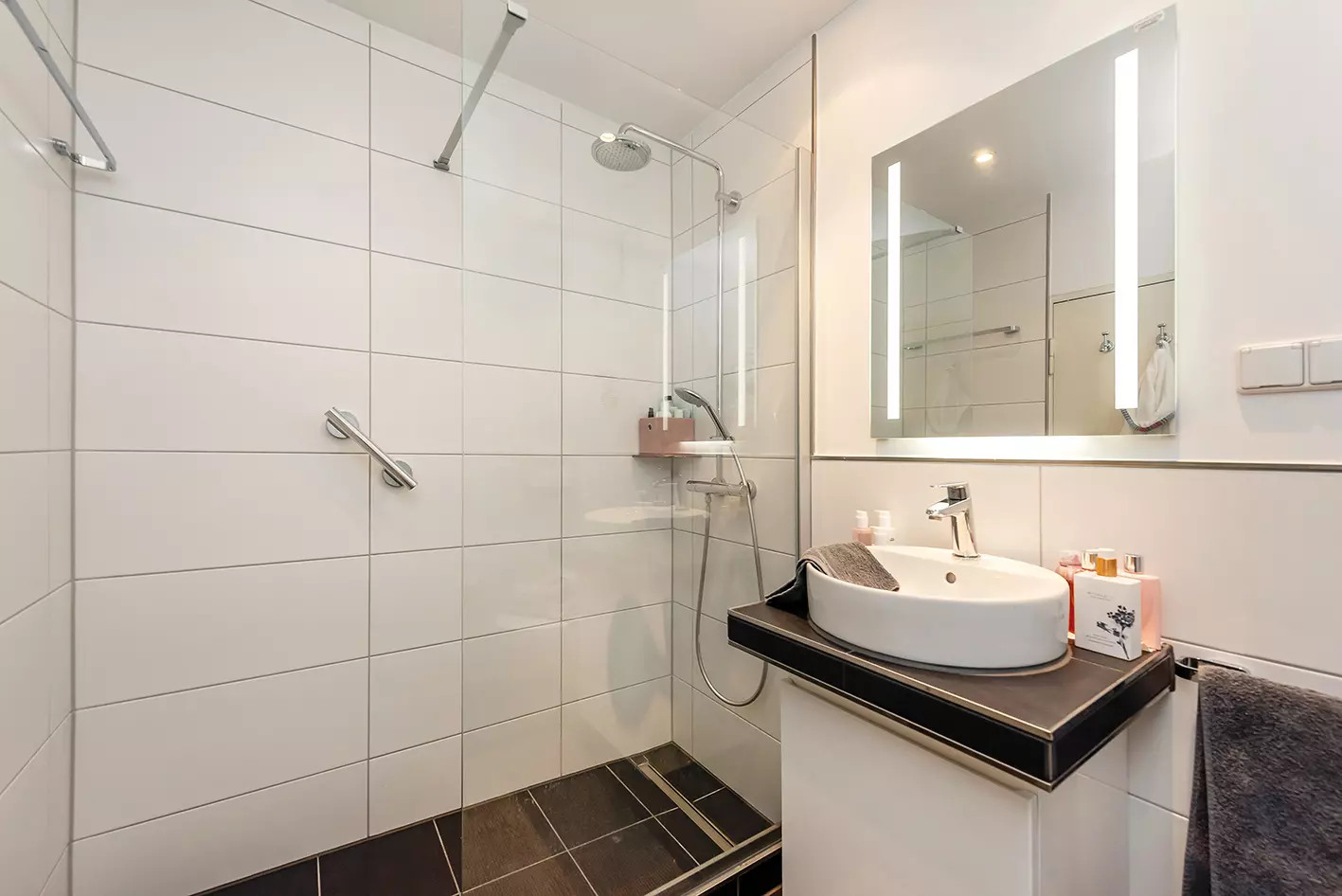 Above The Rooftops Of Berlin: 2.5 Rooms With A View Of The Tv Tower