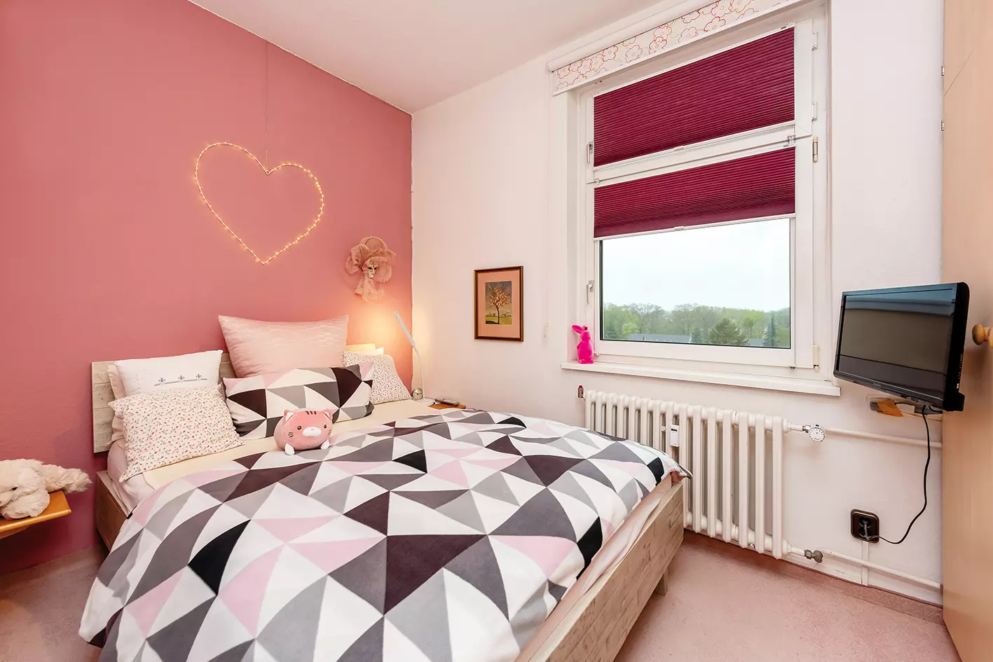 Above The Rooftops Of Berlin: 2.5 Rooms With A View Of The Tv Tower