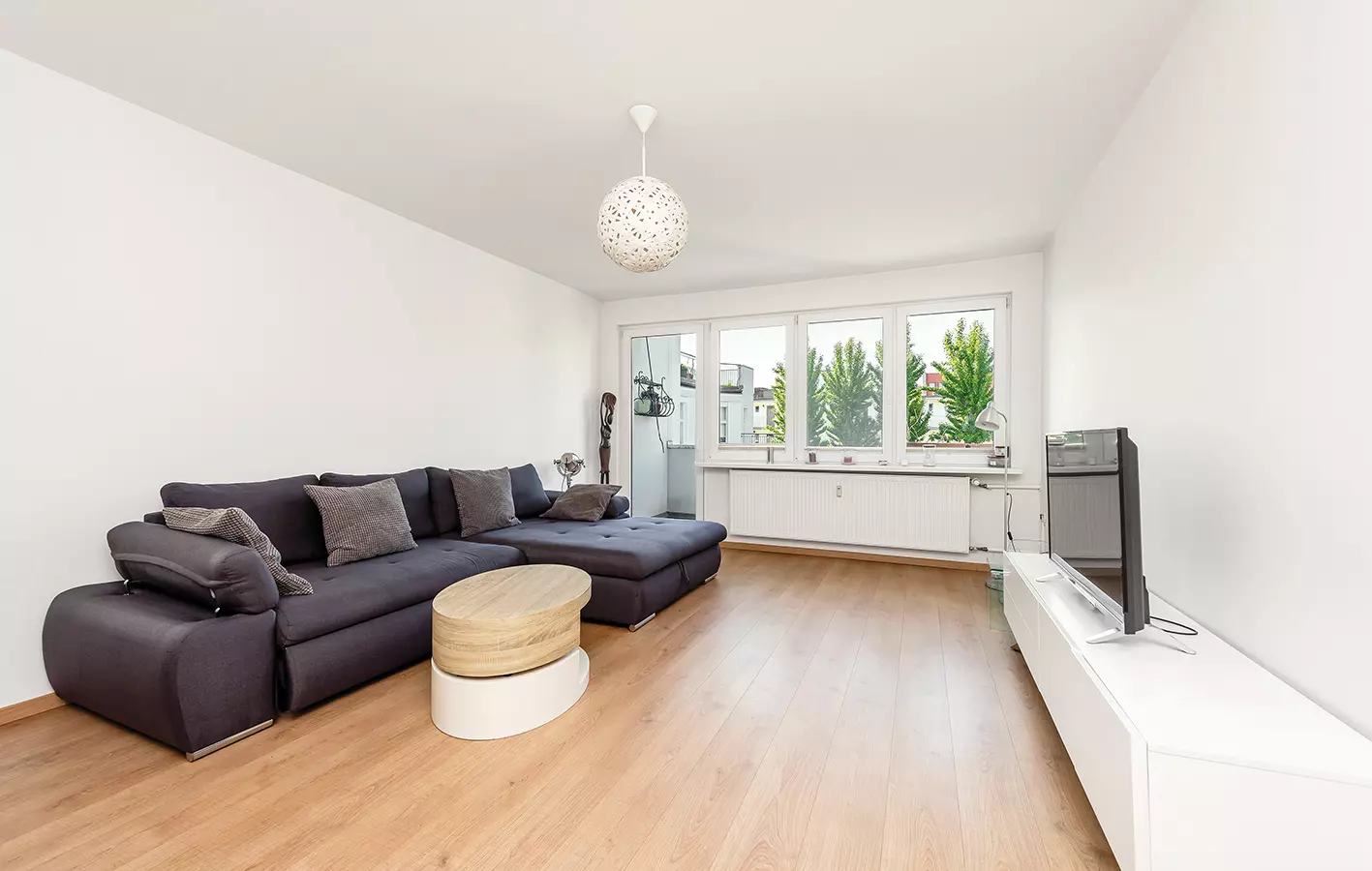 2-room Apartment With Double Balcony, No Commission, Close To Kurfürstendamm, For Sale (vacant 2028)