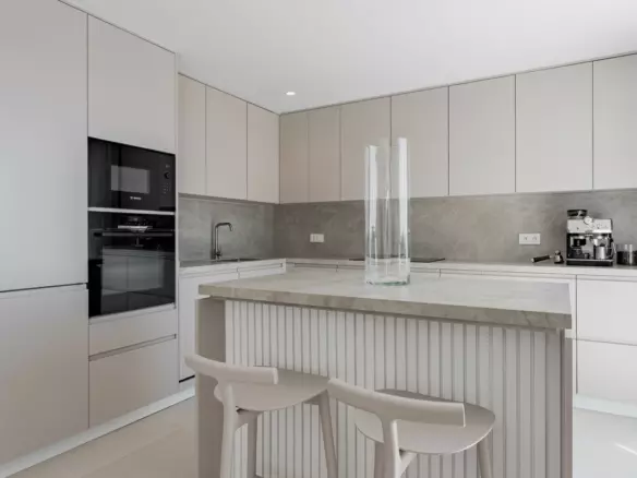 3-bedroom Apartment In Benahavis, Spain (145 M²)