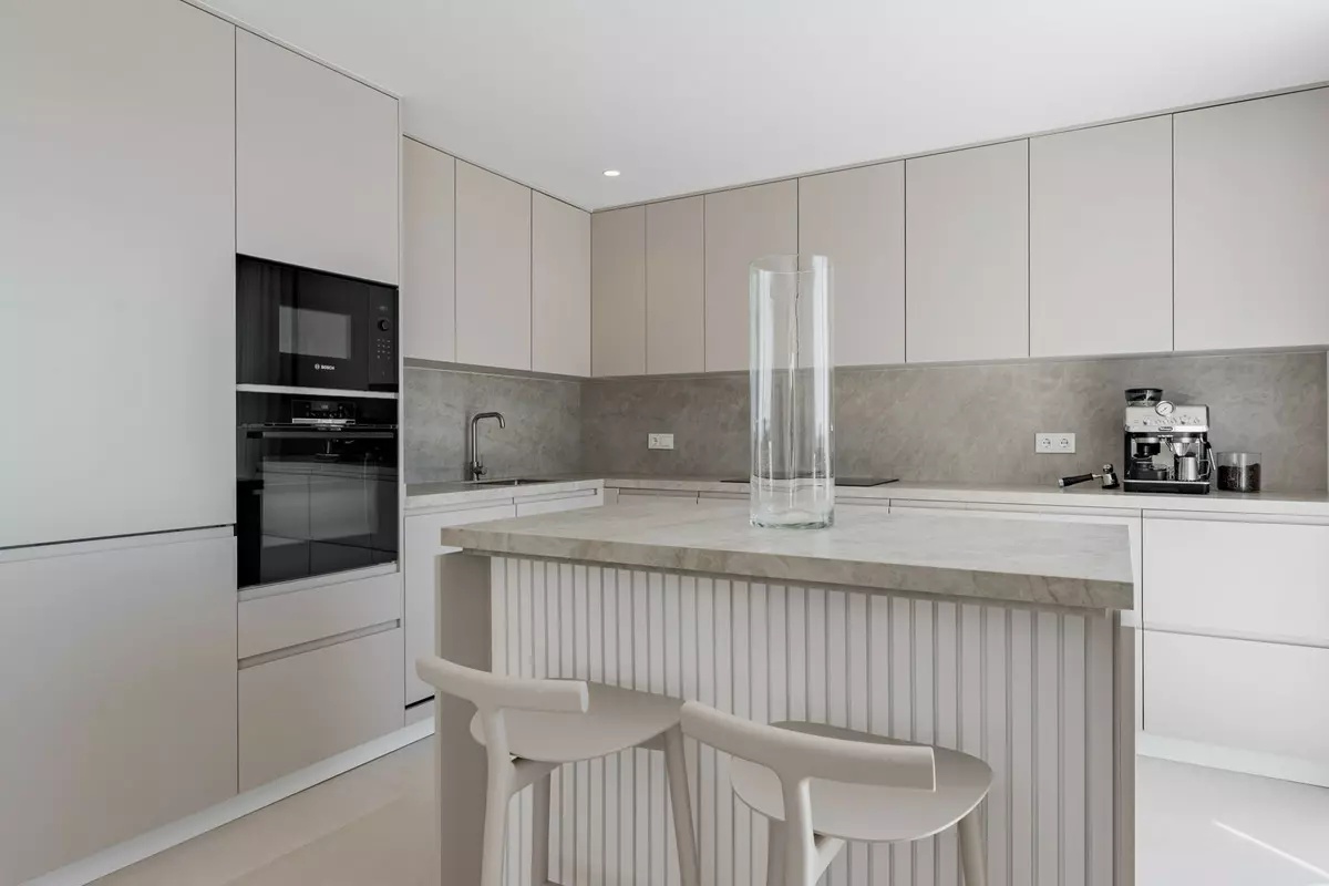 3-bedroom Apartment In Benahavis, Spain (145 M²)