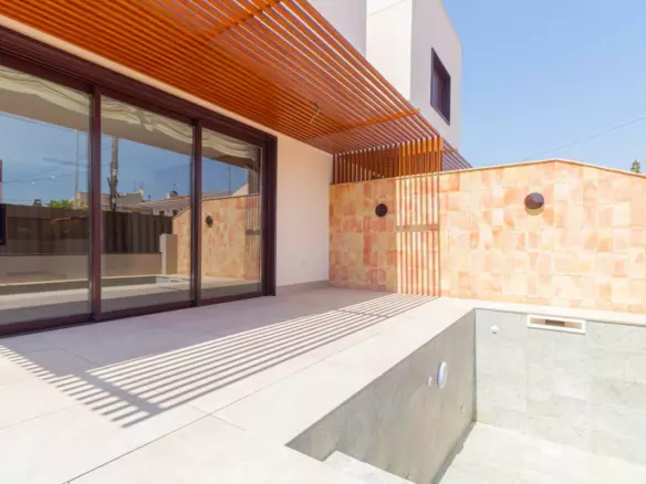 3-bedroom Villa In San Pedro Del Pinatar, Spain (162 M²)
