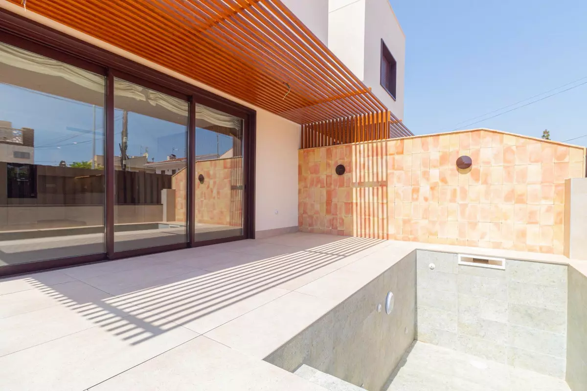 3-bedroom Villa In San Pedro Del Pinatar, Spain (162 M²)