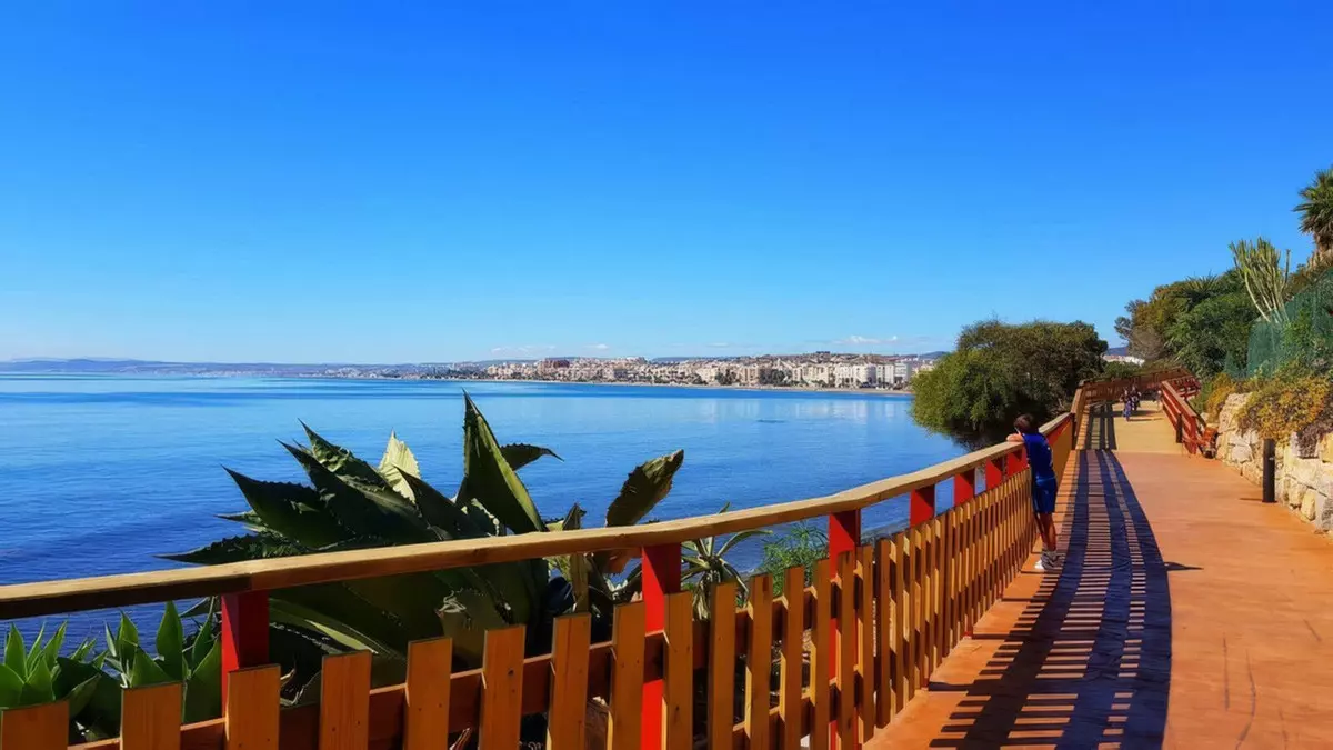 3-bedroom Apartment In Estepona, Spain (107 M²)