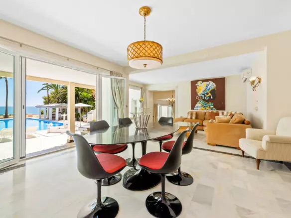 6-bedroom Villa In Estepona, Spain (952 M²)
