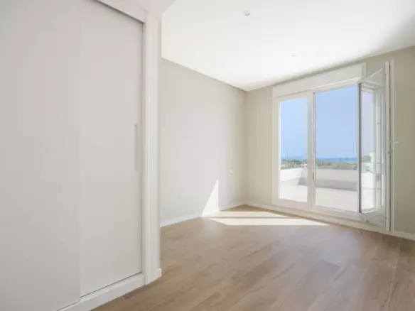 4-bedroom Apartment In Marbella, Spain (129 M²)