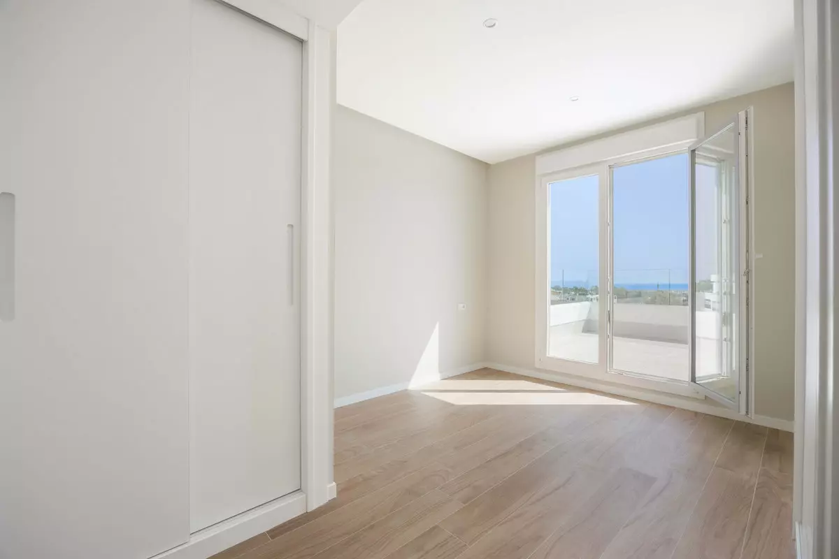 4-bedroom Apartment In Marbella, Spain (129 M²)