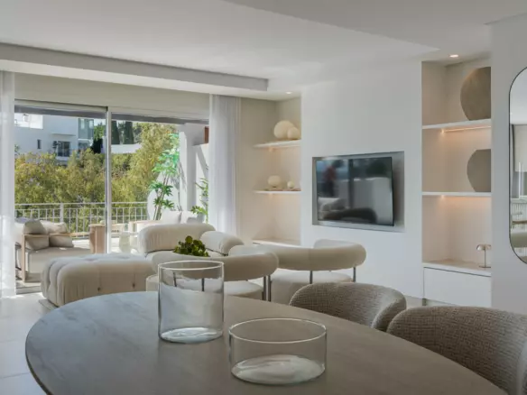 3-bedroom Apartment In Benahavis, Spain (145 M²)