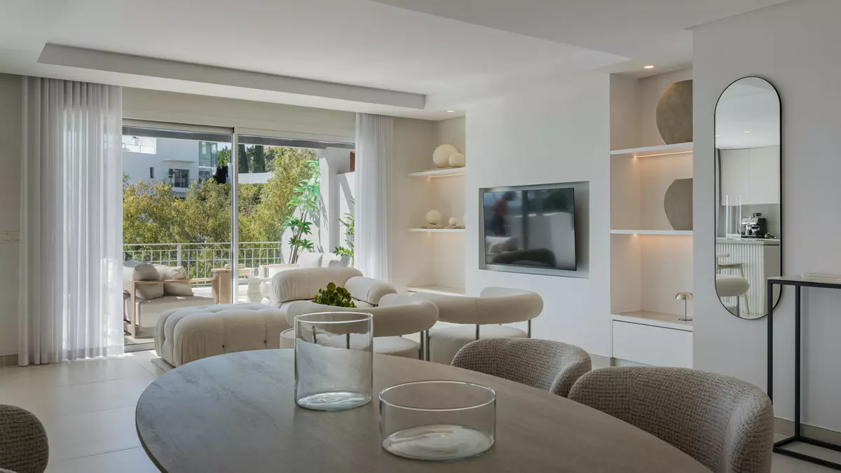 3-bedroom Apartment In Benahavis, Spain (145 M²)