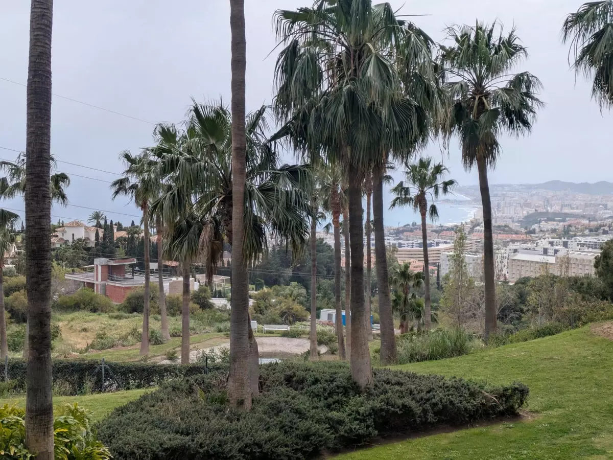3-bedroom Apartment In Benalmádena, Spain (90 M²)