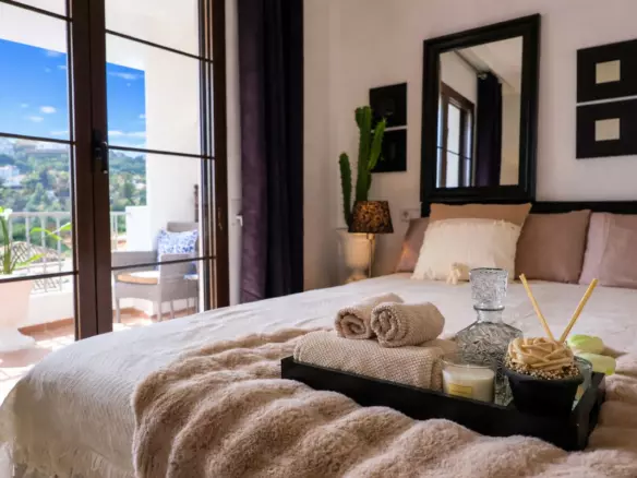 3-bedroom Apartment In Benahavis, Spain (103 M²)