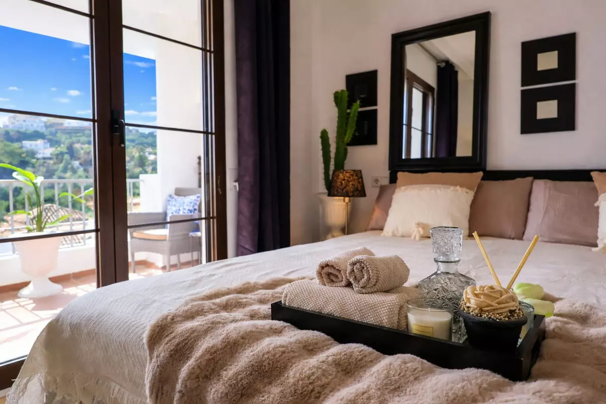 3-bedroom Apartment In Benahavis, Spain (103 M²)