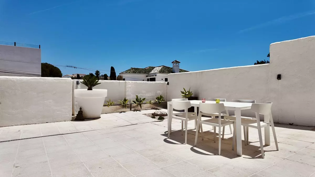 4-bedroom Villa In Marbella, Spain (321 M²)