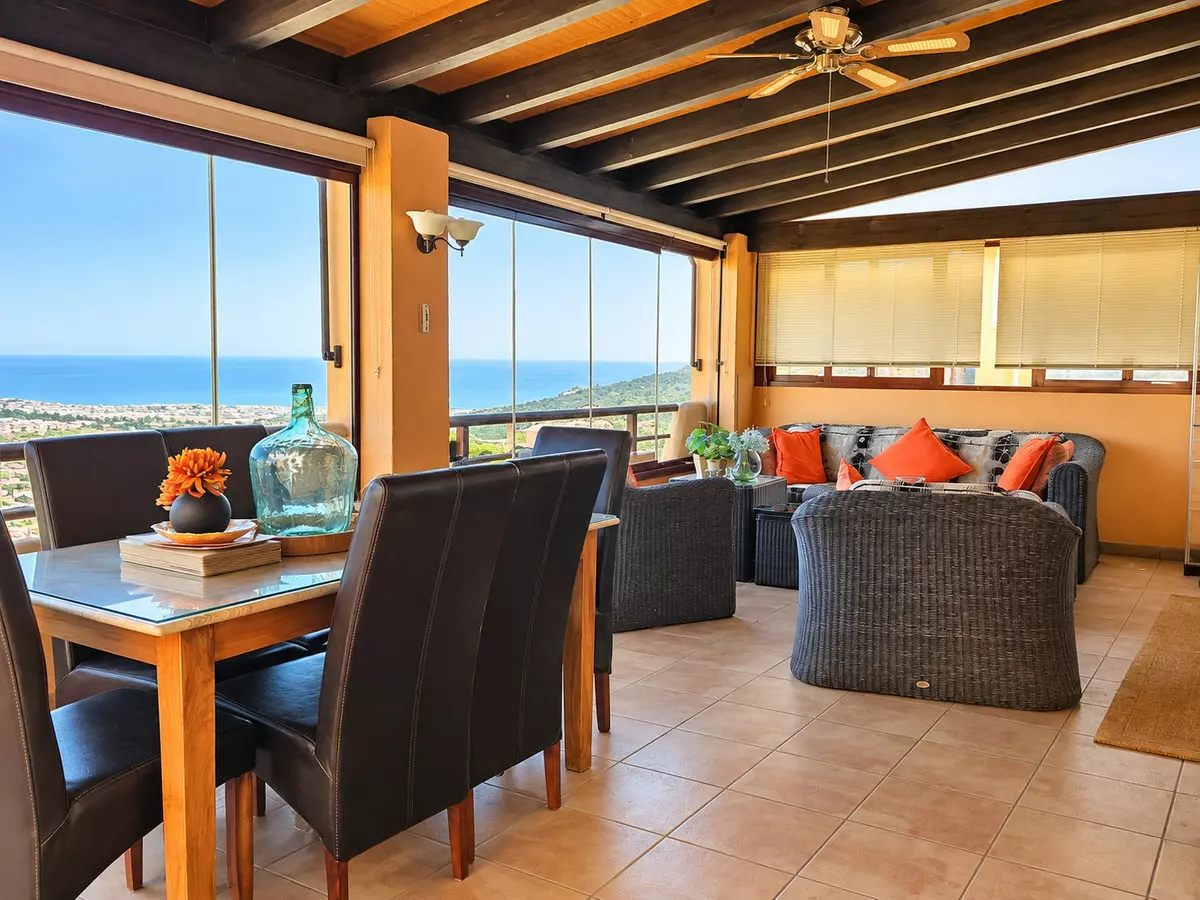 3-bedroom Apartment In Mijas, Spain (226 M²)