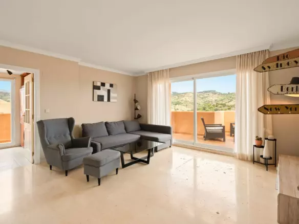 2-bedroom Apartment In Marbella, Spain (158 M²)