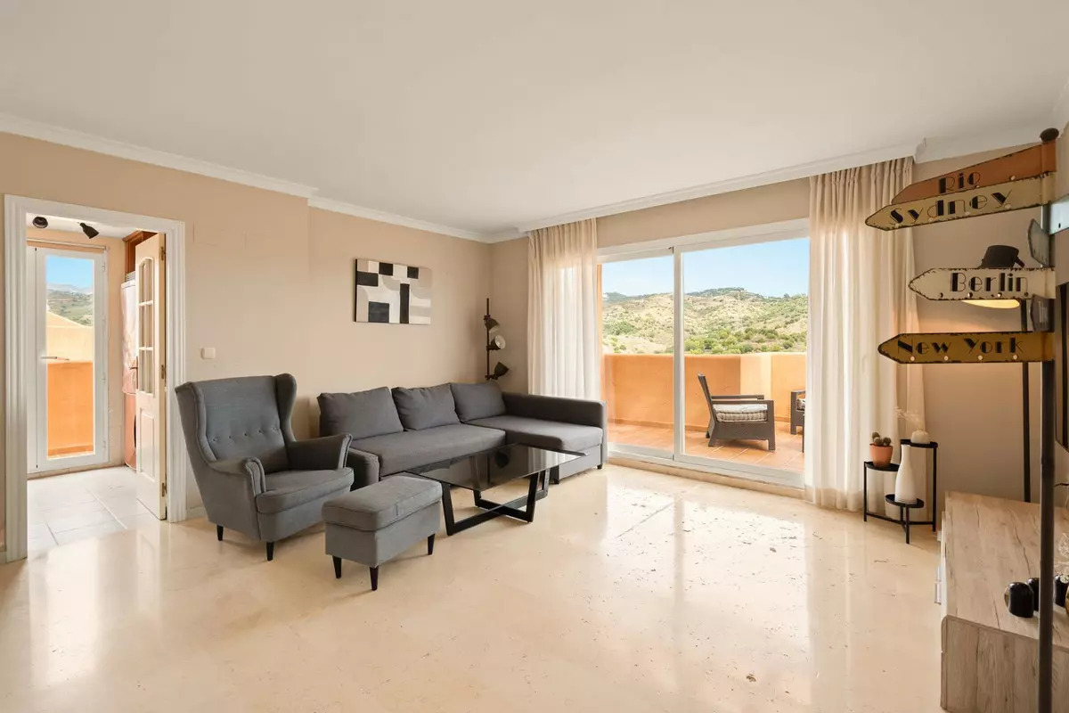 2-bedroom Apartment In Marbella, Spain (158 M²)