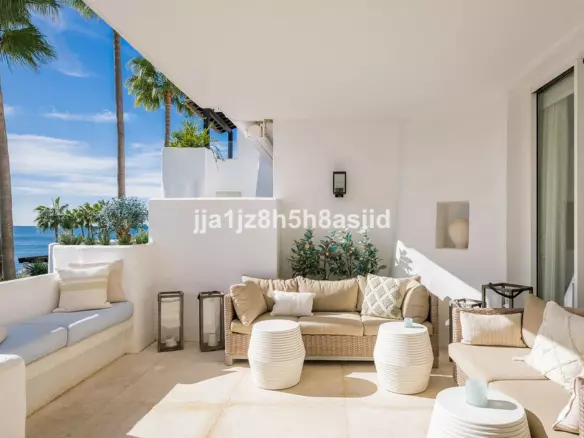 3-bedroom Apartment In Marbella, Spain (136 M²)