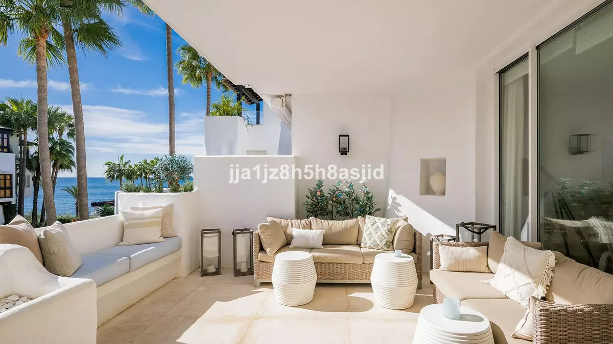 3-bedroom Apartment In Marbella, Spain (136 M²)