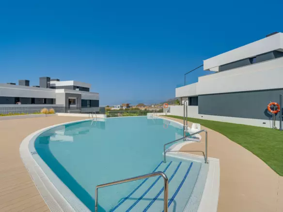 2-bedroom Apartment In Marbella, Spain (188 M²)