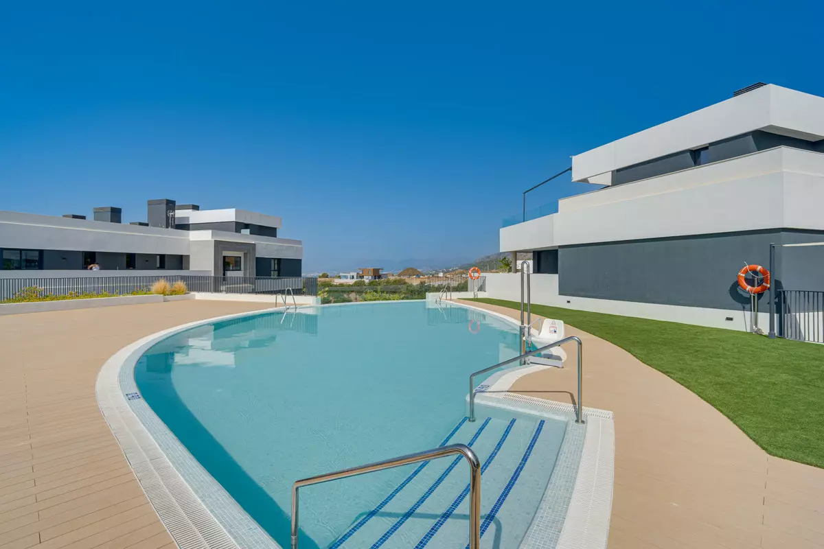 2-bedroom Apartment In Marbella, Spain (188 M²)