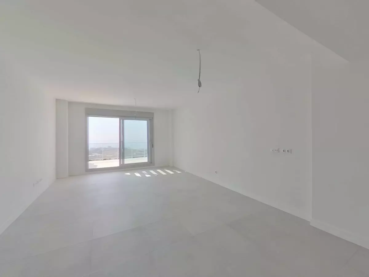 3-bedroom Apartment In Benalmádena, Spain (129 M²)