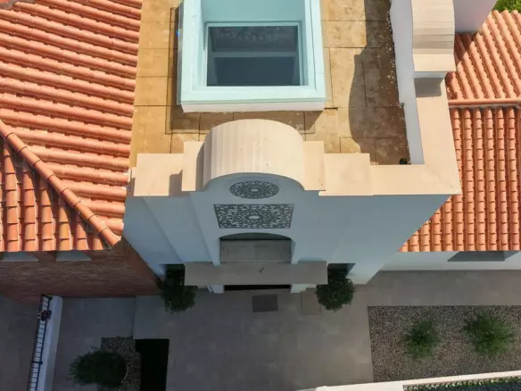 5-bedroom Villa In Estepona, Spain (600 M²)