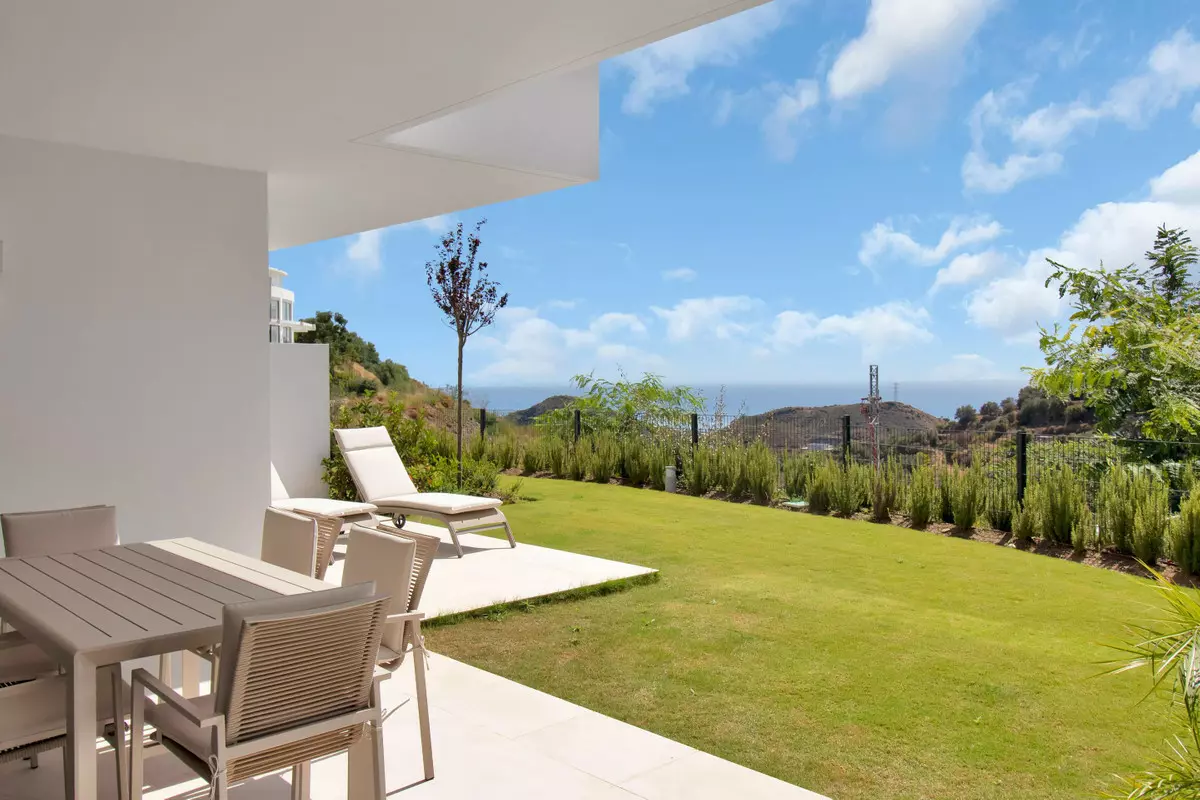 2-bedroom Apartment In Ojen, Spain (111 M²)