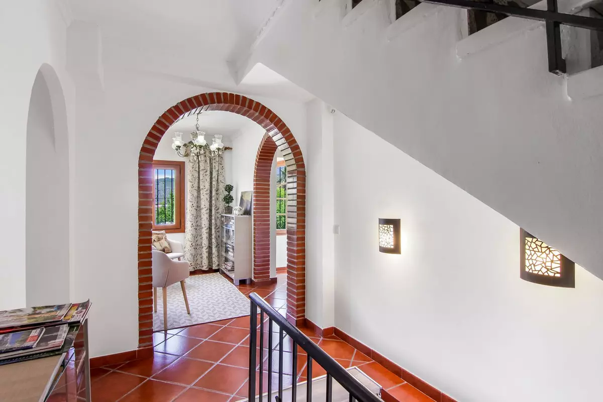 6-bedroom Country House In Canillas De Albaida, Spain (947 M²)