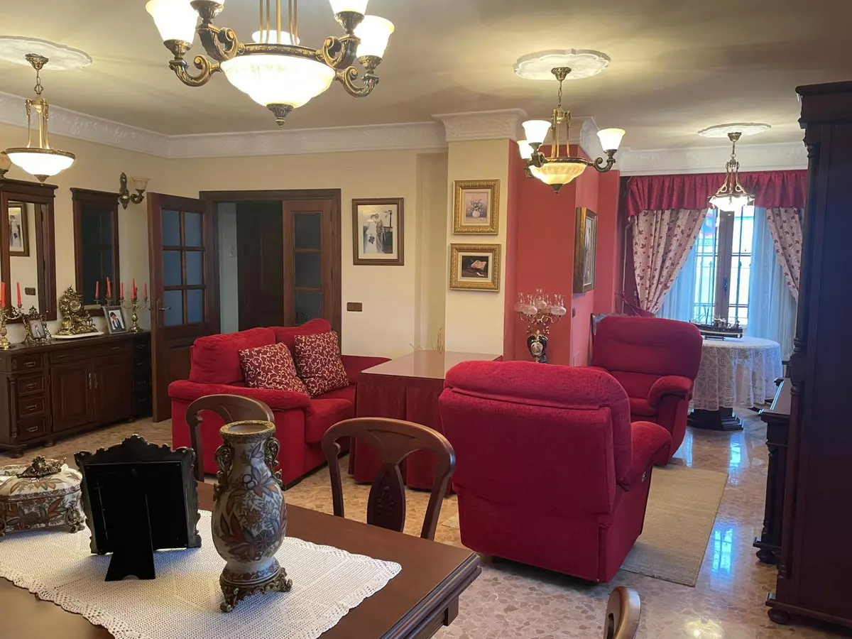 7-bedroom Villa In Villanueva De La Concepción, Spain (512 M²)