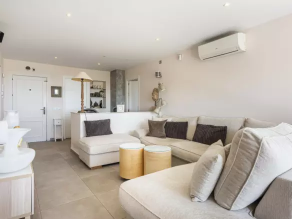 2-bedroom Apartment In Málaga, Spain (108 M²)