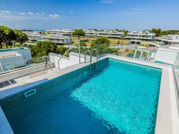 3-bedroom Apartment In Marbella, Spain (148 M²)
