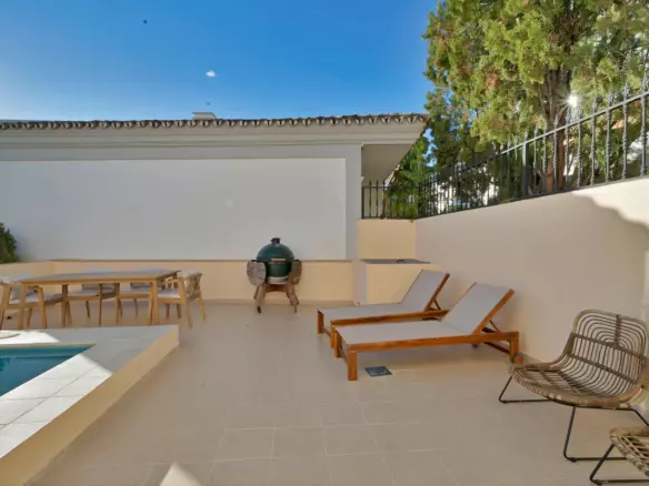 5-bedroom Town House In Marbella, Spain (242 M²)