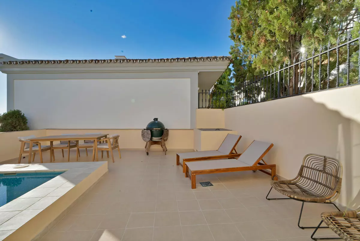 5-bedroom Town House In Marbella, Spain (242 M²)
