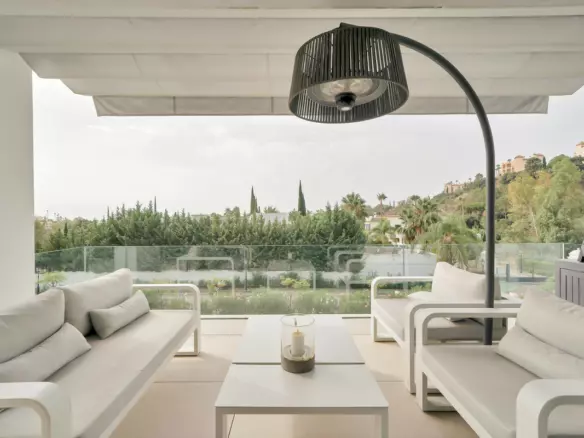 2-bedroom Apartment In Benahavis, Spain (113 M²)