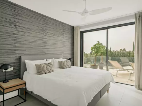 2-bedroom Apartment In Benahavis, Spain (113 M²)