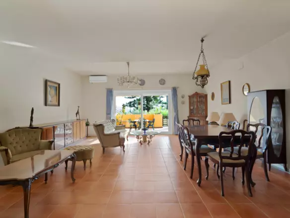 4-bedroom Town House In Estepona, Spain (235 M²)