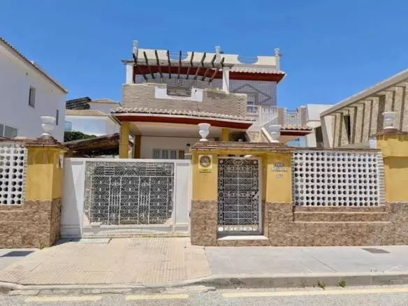 4-bedroom Villa In Málaga, Spain (402 M²)