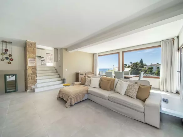 5-bedroom Villa In Benalmádena, Spain (364 M²)