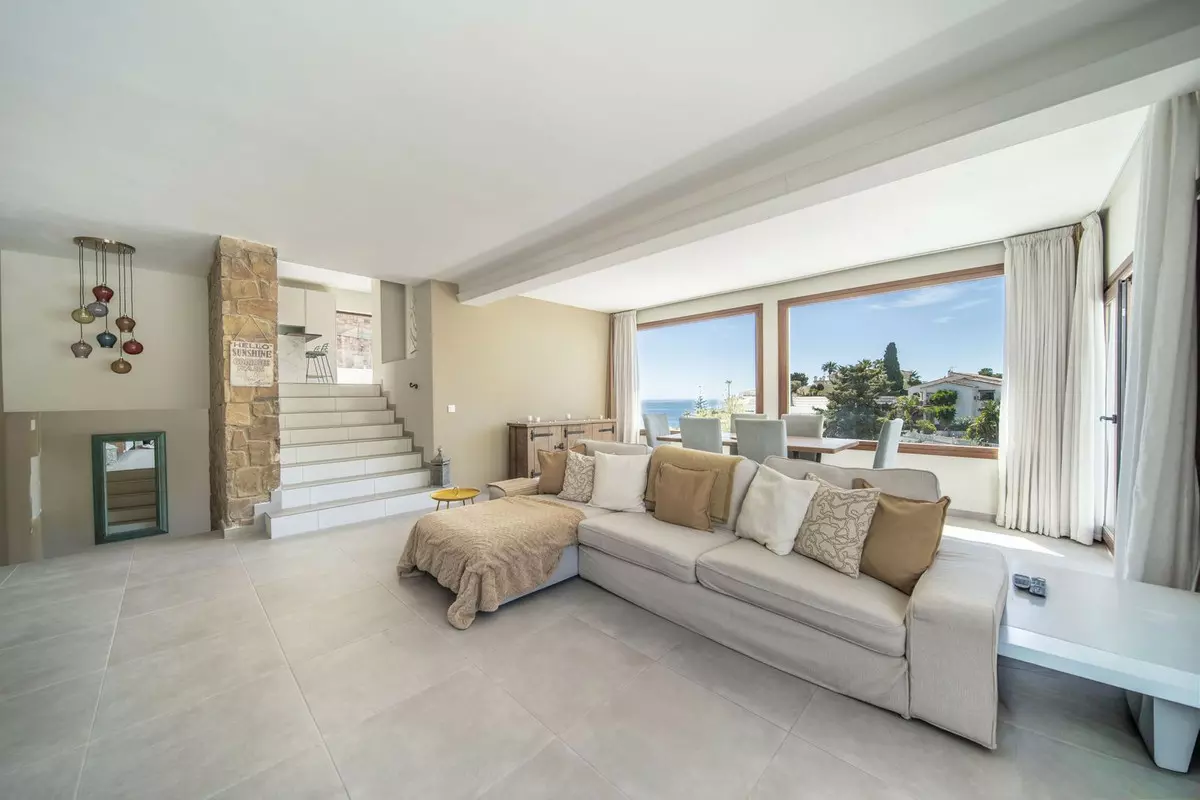 5-bedroom Villa In Benalmádena, Spain (364 M²)