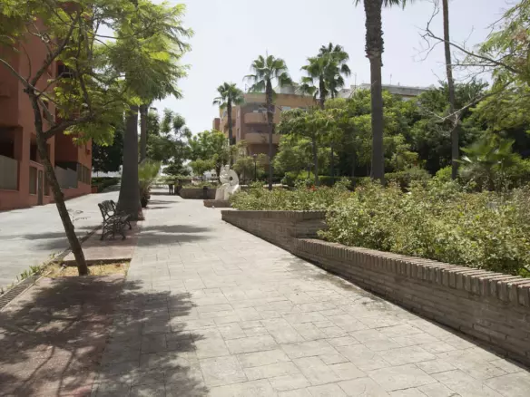 2-bedroom Apartment In Estepona, Spain (70 M²)