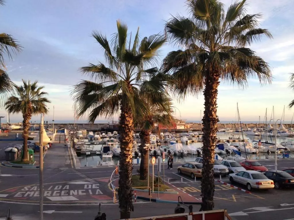 3-bedroom Apartment In Benalmádena, Spain (185 M²)