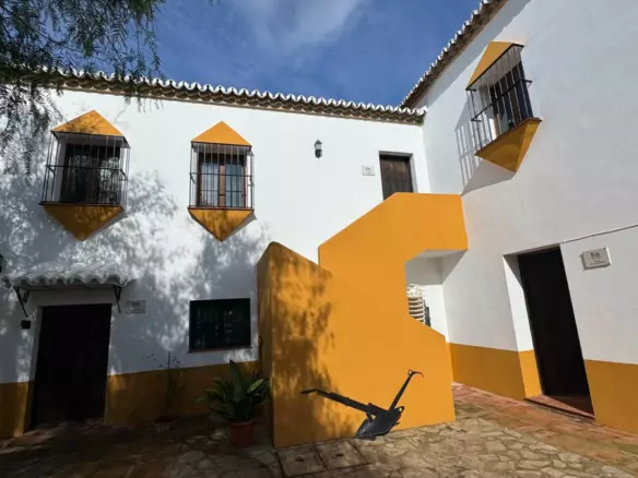 10-bedroom Country House In Teba, Spain (1.170 M²)