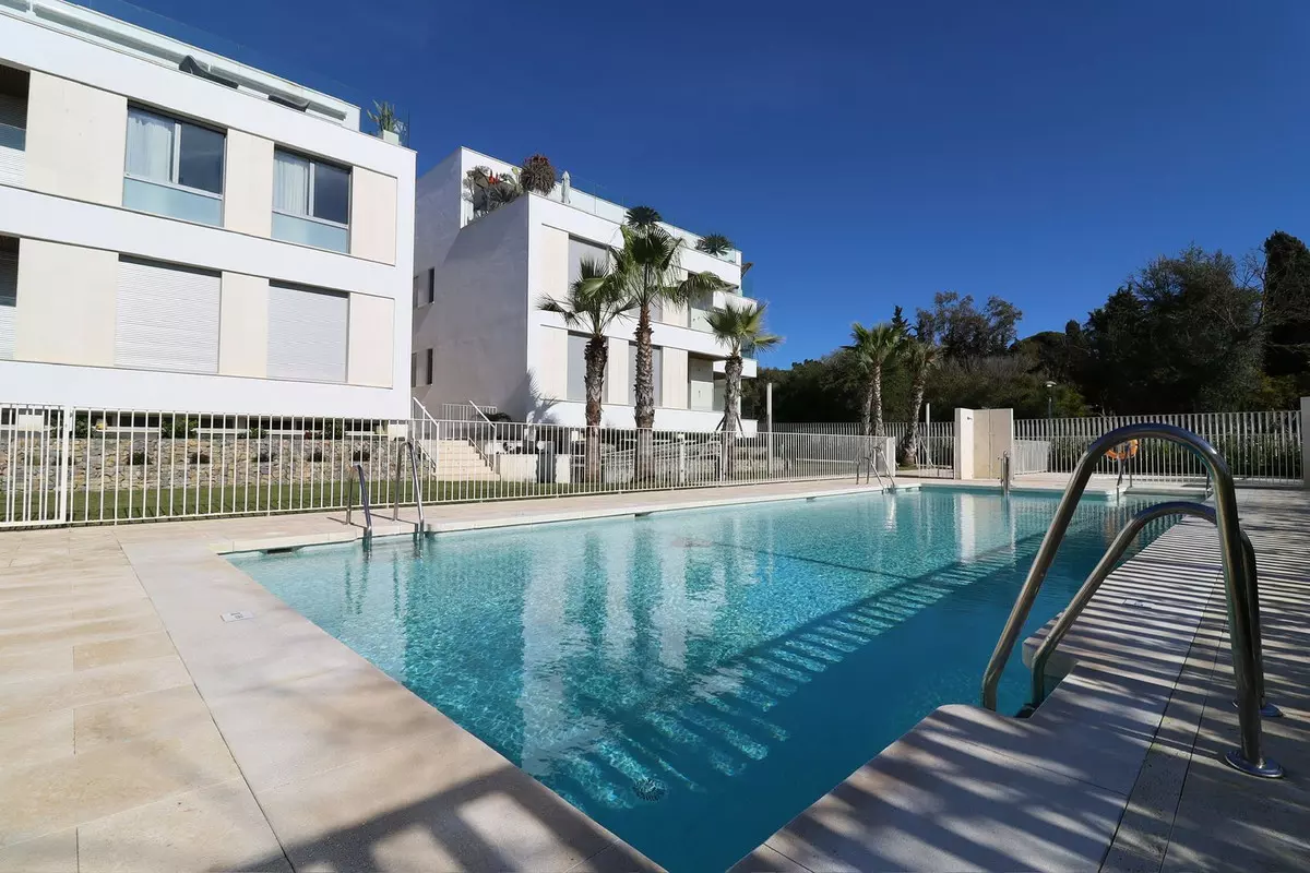 3-bedroom Apartment In Marbella, Spain (149 M²)