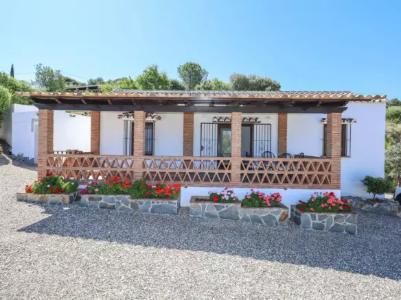 4-bedroom Villa In Guaro, Spain (209 M²)