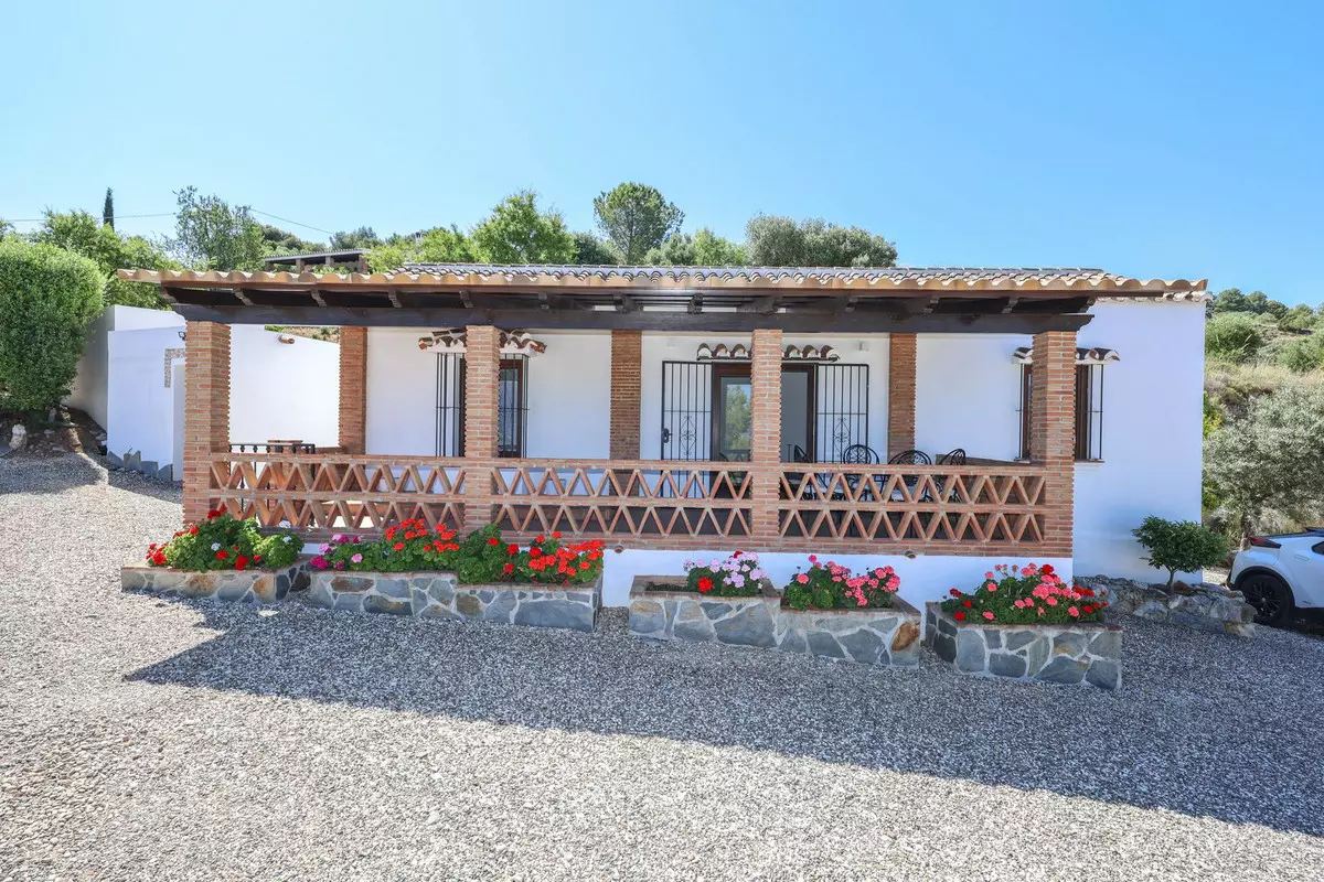 4-bedroom Villa In Guaro, Spain (209 M²)