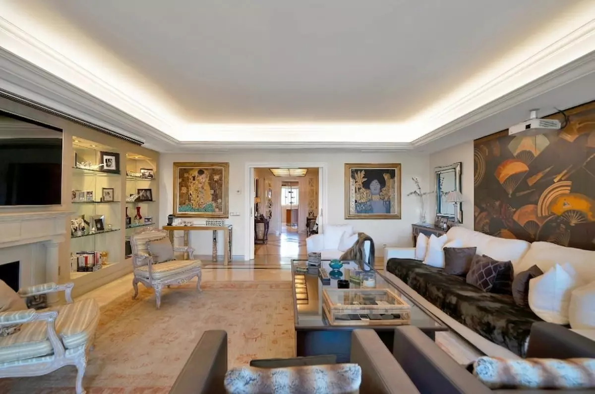 3-bedroom Apartment In Marbella, Spain (289 M²)