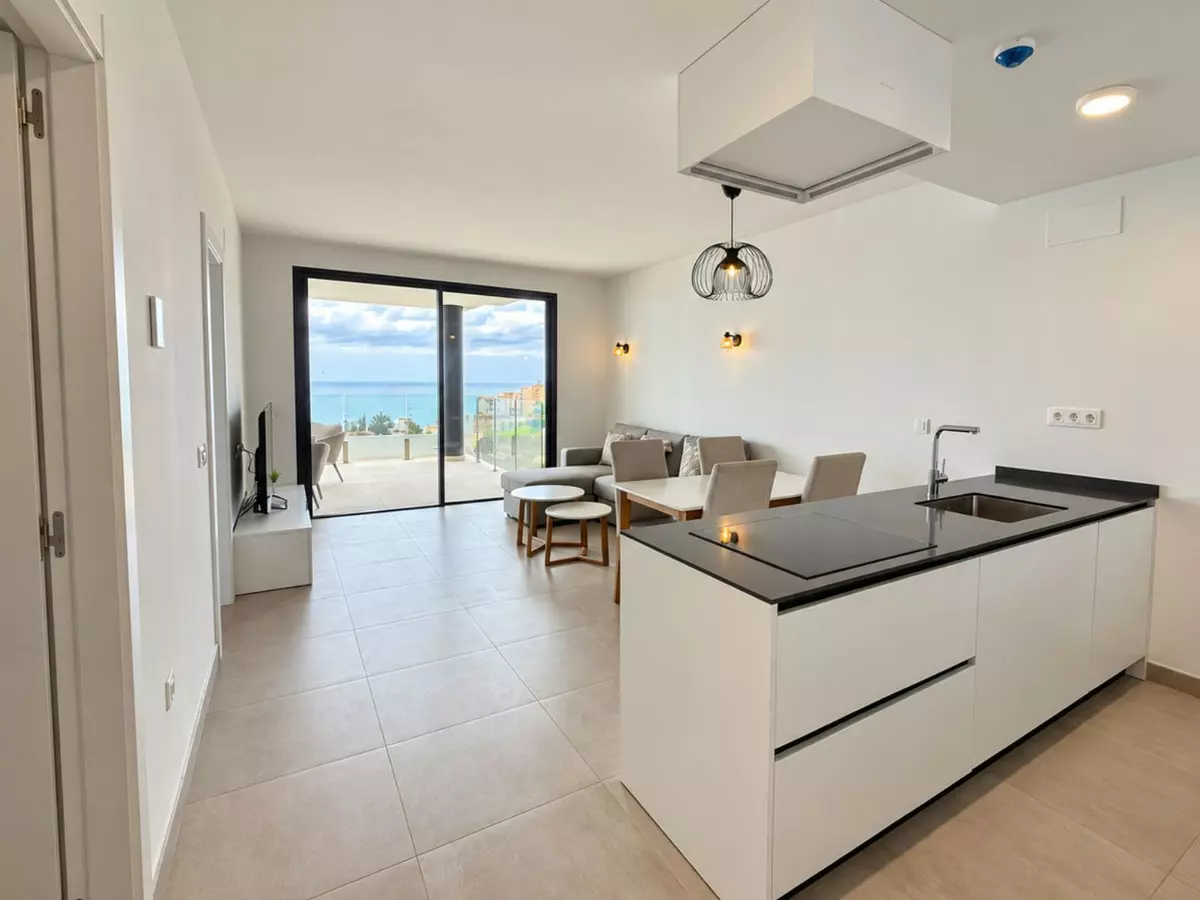 2-bedroom Apartment In Fuengirola, Spain (97 M²)