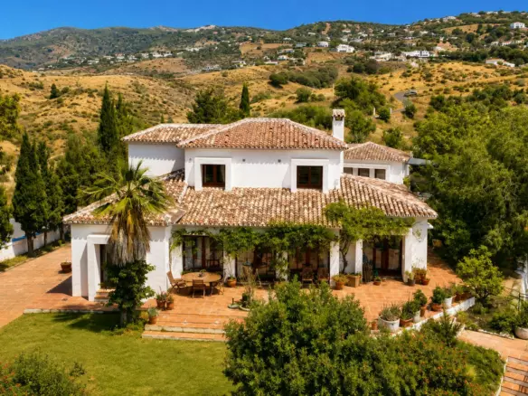 4-bedroom Country House In Mijas, Spain (745 M²)