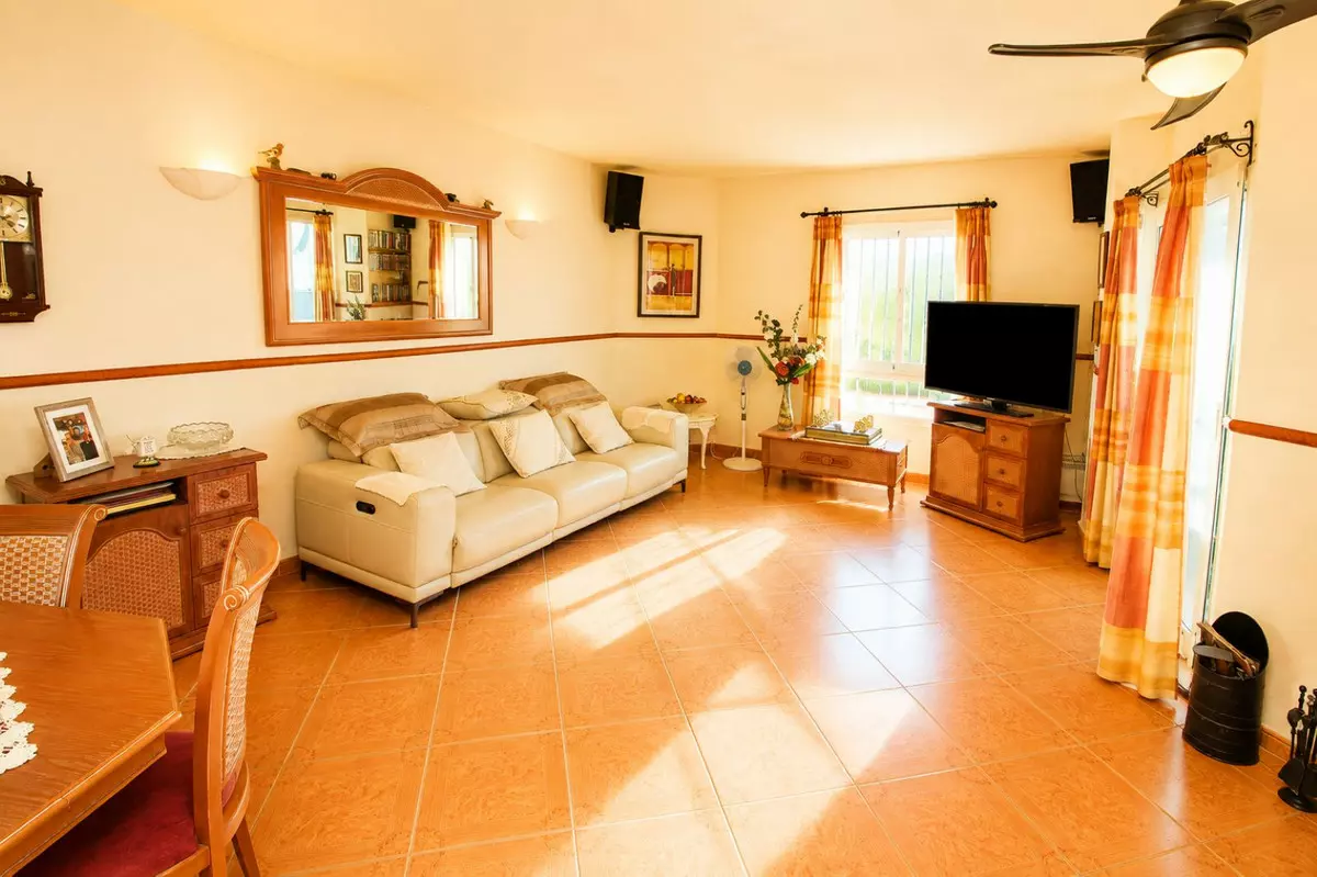 2-bedroom Apartment In Marbella, Spain (110 M²)